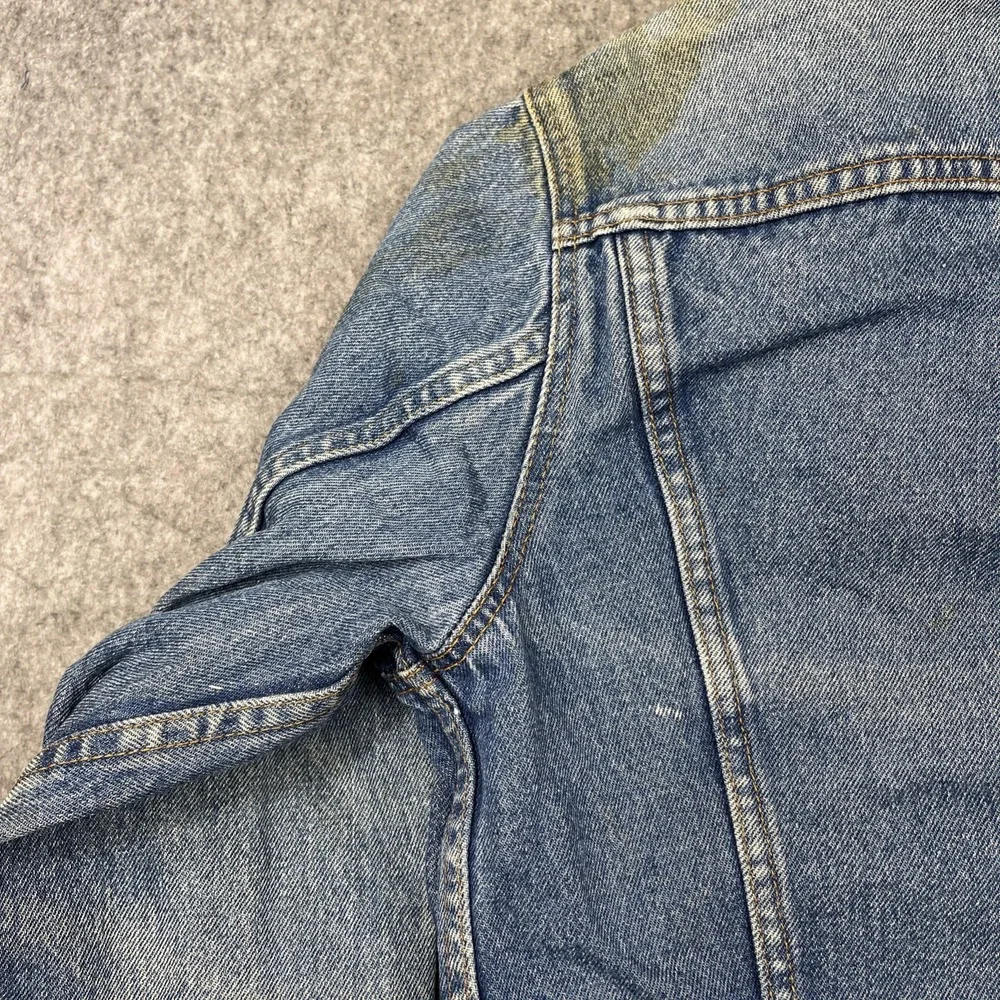 Vintage‎ Levis Denim Jacket 38 80s Trucker Type III Red Batwing Distressed USA